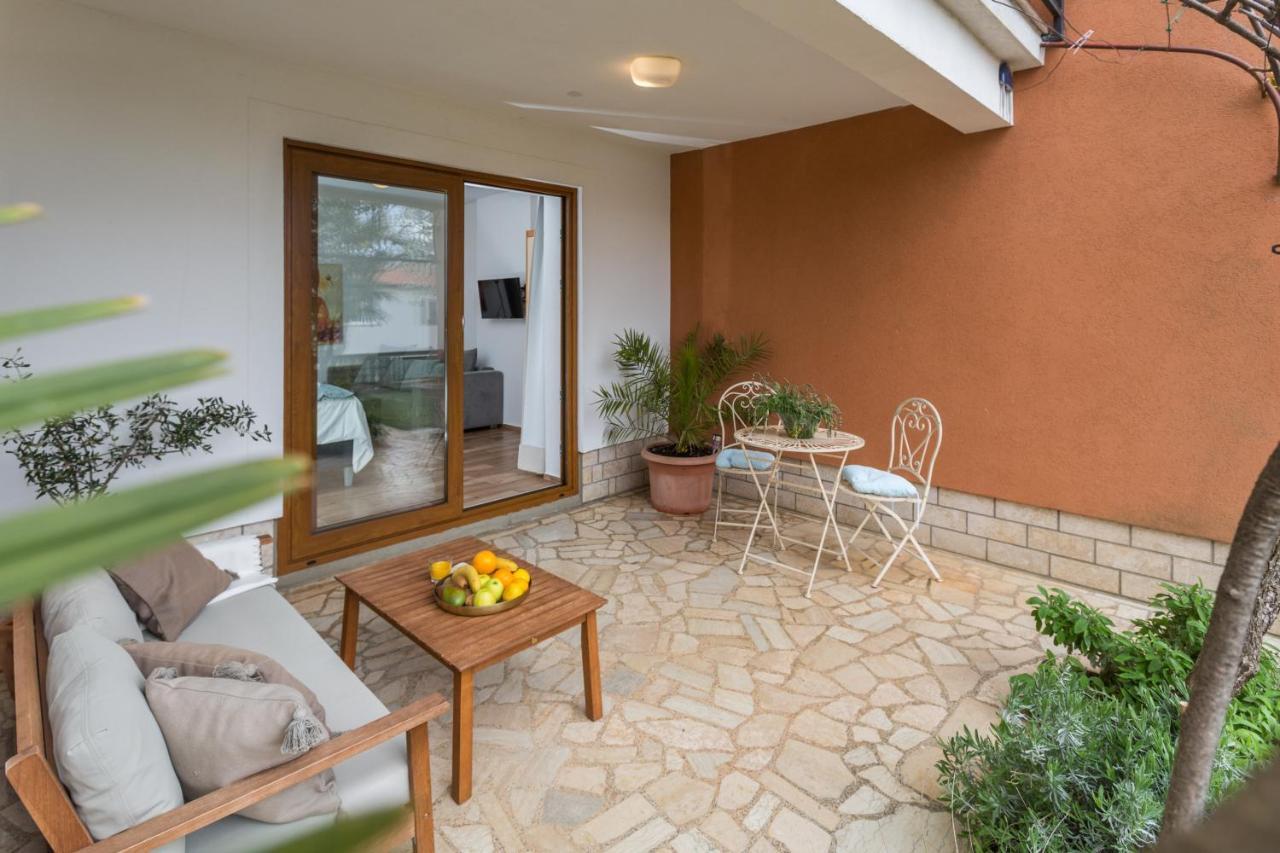 Apartments Zomzi Poreč Exterior foto